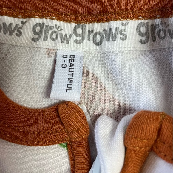 GrowGrows Pajama Set - Picture 3 of 4